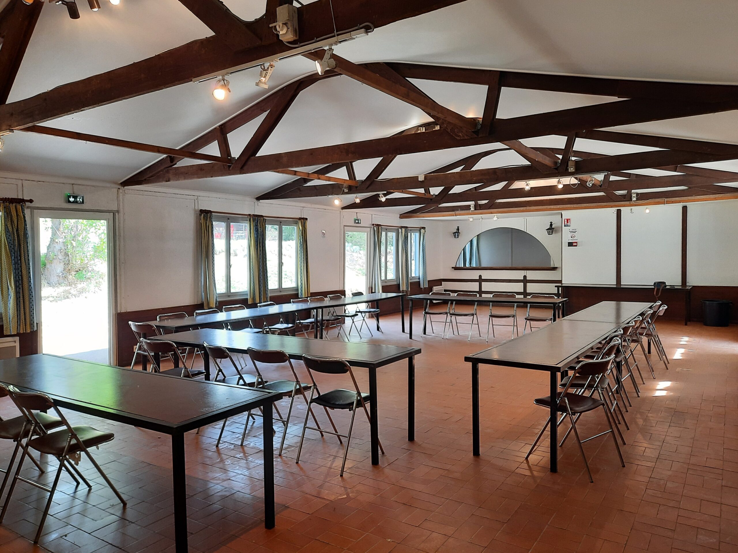 Salle polyvalente à la baume village vacances la roque d'anthéron 